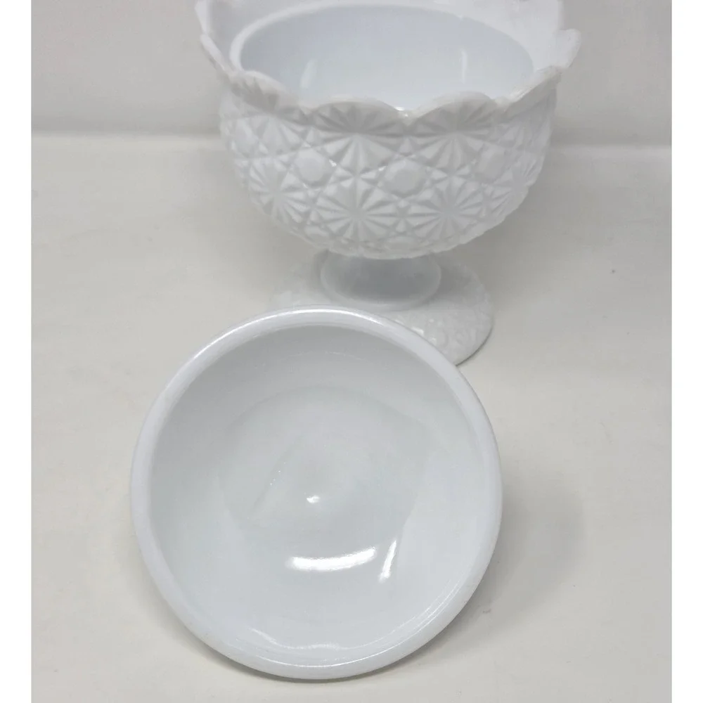 Vtg Fenton Milk Glass-Daisy & Button Pattern Lidded Candy Dish Ice Bucket